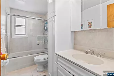 257 Hamilton Road, Teaneck Township, NJ 07666 - Photo 12