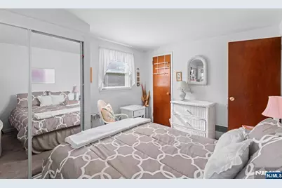 257 Hamilton Road, Teaneck Township, NJ 07666 - Photo 18