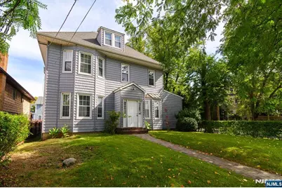 35 E Pierrepont Avenue, Rutherford, NJ 07070 - Photo 34