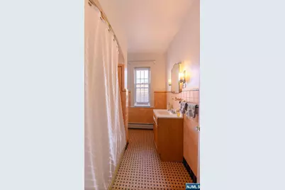35 E Pierrepont Avenue, Rutherford, NJ 07070 - Photo 20