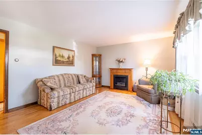 34 Cottage Place, Garfield, NJ 07026 - Photo 4