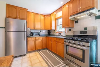 34 Cottage Place, Garfield, NJ 07026 - Photo 6