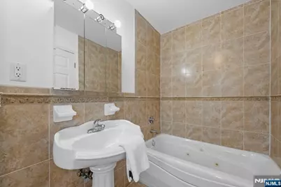 433 1st Street B #B, Palisades Park, NJ 07650 - Photo 28
