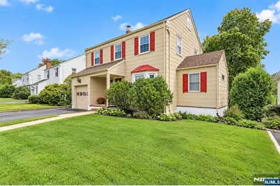 32 Stanley Avenue, Nutley, NJ 07110 - Photo 2