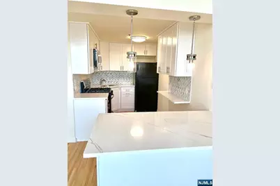 9 Park Avenue 2B #2B, Rutherford, NJ 07070 - Photo 6