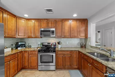 26 Franklin Street 2 #2, Elmwood Park, NJ 07407 - Photo 2