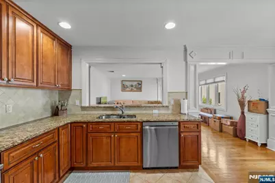 26 Franklin Street 2 #2, Elmwood Park, NJ 07407 - Photo 4
