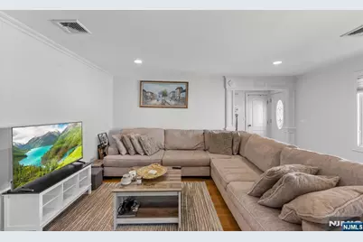 26 Franklin Street 2 #2, Elmwood Park, NJ 07407 - Photo 8