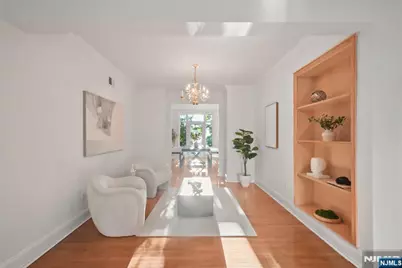 105 Hudson Cove, Edgewater, NJ 07020 - Photo 14
