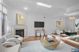 105 Hudson Cove, Edgewater, NJ 07020 - Photo 16