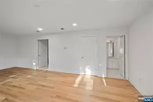 105 Hudson Cove, Edgewater, NJ 07020 - Photo 32