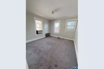 64 Avenue C 2 #2, Lodi, NJ 07644 - Photo 4