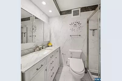 300 Winston 707 #707, Cliffside Park, NJ 07010 - Photo 14