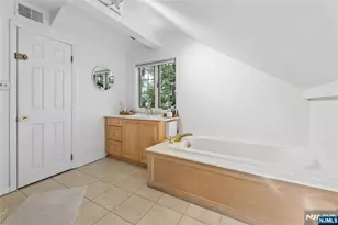 253 Clinton Ave, Tenafly, NJ 07670 - Photo 20