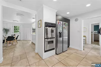 253 Clinton Avenue, Tenafly, NJ 07670 - Photo 12