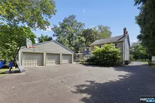 253 Clinton Ave, Tenafly, NJ 07670 - Photo 32