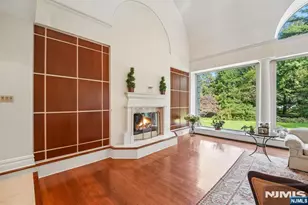 19 Scott Ct, Allendale, NJ 07401 - Photo 8