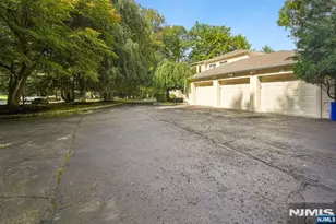 19 Scott Ct, Allendale, NJ 07401 - Photo 32