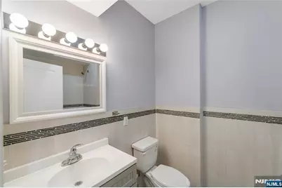 467 Bergen Avenue, Jersey City, NJ 07304 - Photo 12