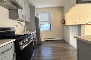 432 Broad Ave, Ridgefield, NJ 07657 - Photo 2