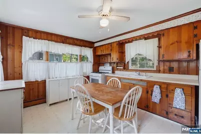 749 Kinderkamack Road, River Edge, NJ 07661 - Photo 4