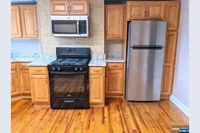201 Clinton Avenue 2 #2, Jersey City, NJ 07304 - Photo 4