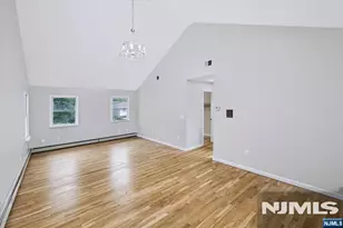 156 River Rd, New Milford, NJ 07646 - Photo 8