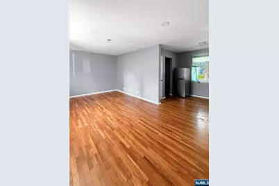 115 Laurel Street 6 #6, Ridgefield Park, NJ 07660 - Photo 4