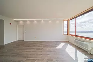 100 Old Palisade Road 2209, Fort Lee, NJ 07024 - Photo 2