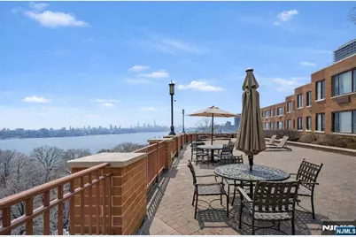 100 Old Palisade Road 2209 #2209, Fort Lee, NJ 07024 - Photo 24