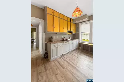 818 Summit Avenue 1 #1, River Edge, NJ 07661 - Photo 6