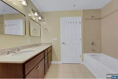 10 Terrace Avenue 11 #11, Hasbrouck Heights, NJ 07604 - Photo 30