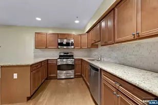 10 Terrace Ave 11, Hasbrouck Heights, NJ 07604 - Photo 10