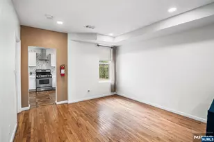 37 Emmet St, Newark, NJ 07114 - Photo 8