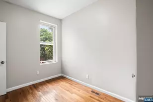 37 Emmet St, Newark, NJ 07114 - Photo 16