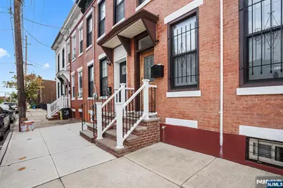 37 Emmet Street, Newark, NJ 07114 - Photo 2