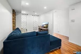 37 Emmet St, Newark, NJ 07114 - Photo 6
