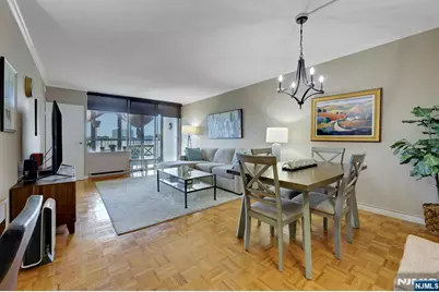 6 Horizon # 807, Fort Lee, NJ 07024 - Photo 2
