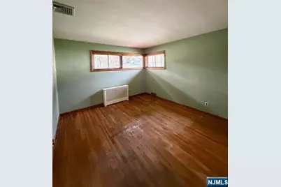 91 Rose Avenue, Woodcliff Lake, NJ 07677 - Photo 12