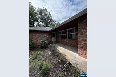 91 Rose Avenue, Woodcliff Lake, NJ 07677 - Photo 6