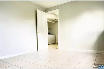 69 Feldman Court, Mahwah, NJ 07430 - Photo 10