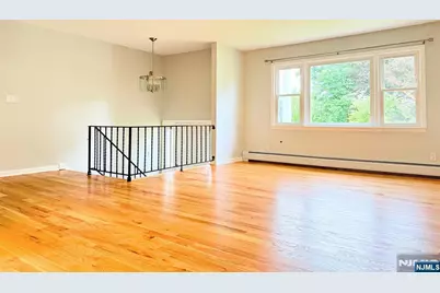 69 Feldman Court, Mahwah, NJ 07430 - Photo 4