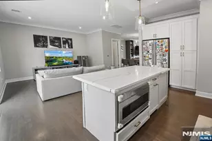 23 Legion Dr 302, Cresskill, NJ 07626 - Photo 6