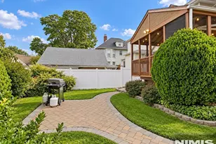 242 Summit Ave, Bogota, NJ 07603 - Photo 10