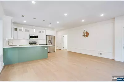 194 Amherst Street, East Orange, NJ 07018 - Photo 4