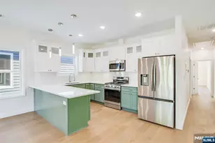 194 Amherst St, East Orange, NJ 07018 - Photo 18