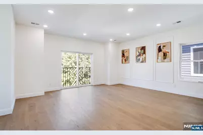 194 Amherst Street, East Orange, NJ 07018 - Photo 16