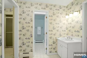 526 Knollwood Rd, Ridgewood, NJ 07450 - Photo 24