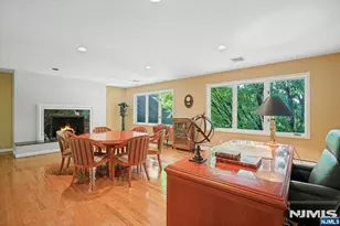 526 Knollwood Rd, Ridgewood, NJ 07450 - Photo 22