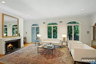 526 Knollwood Rd, Ridgewood, NJ 07450 - Photo 4